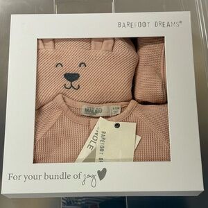 NEW Barefoot Dreams Malibu Waffle Knit Beanie, Blanket & Footie Set (6-12 M)